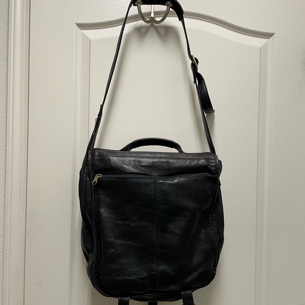 Nice back pack. - Picture 3 of 5